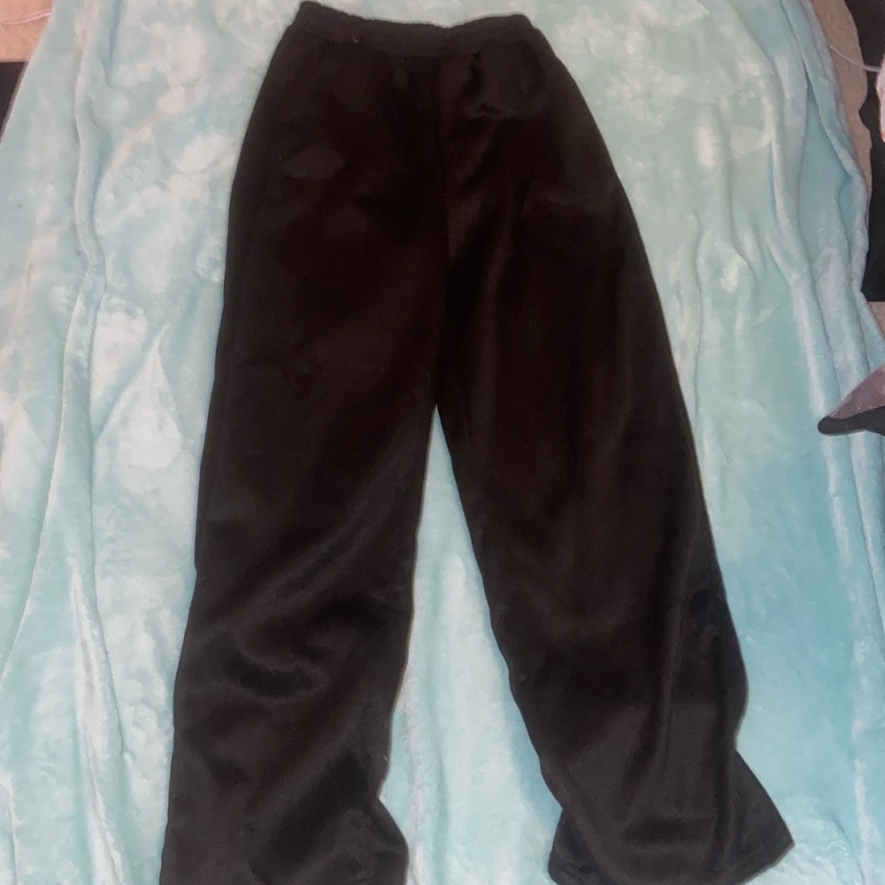 Size small black sweatpants.